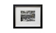 กรอบรูปตัดเจาะแมทบอร์ด ใส่ภาพถ่ายขาวดำ